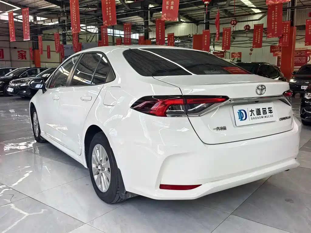 Toyota Corolla — миниатюра 5