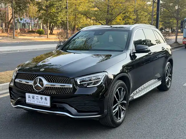 MERCEDES-BENZ GLC