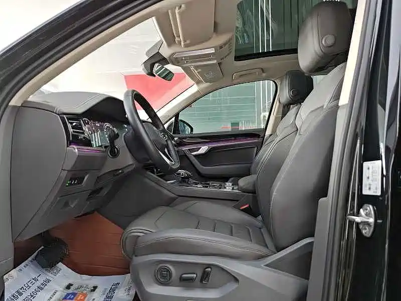 Volkswagen Touareg — миниатюра 14
