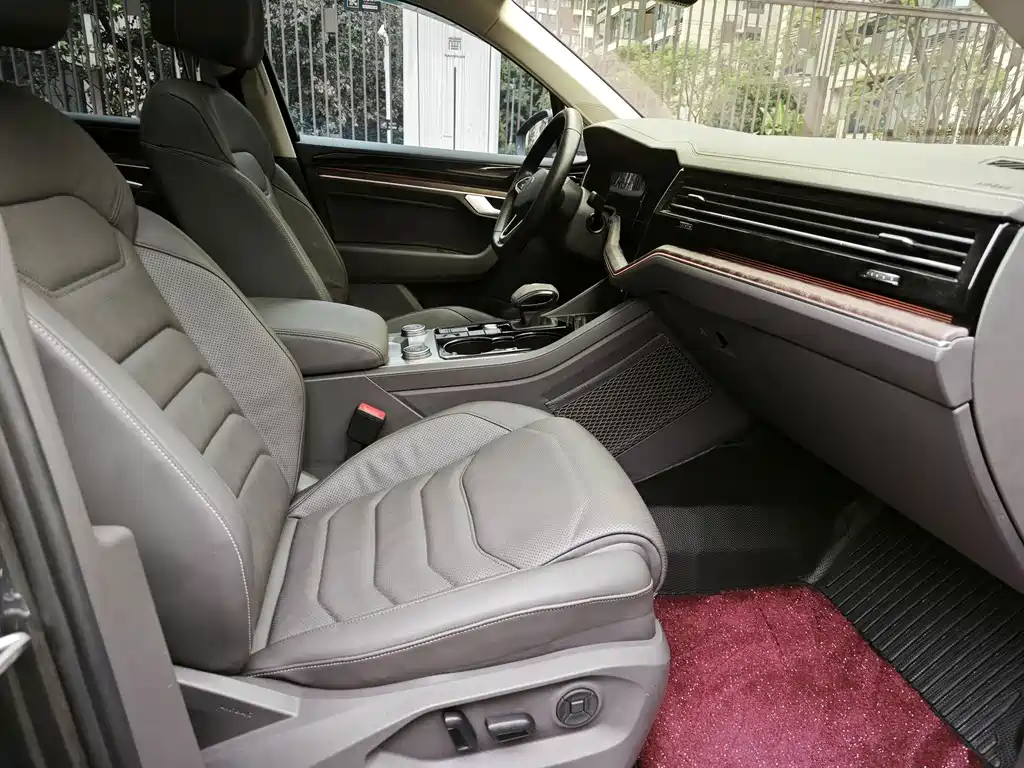 Volkswagen Touareg — миниатюра 22