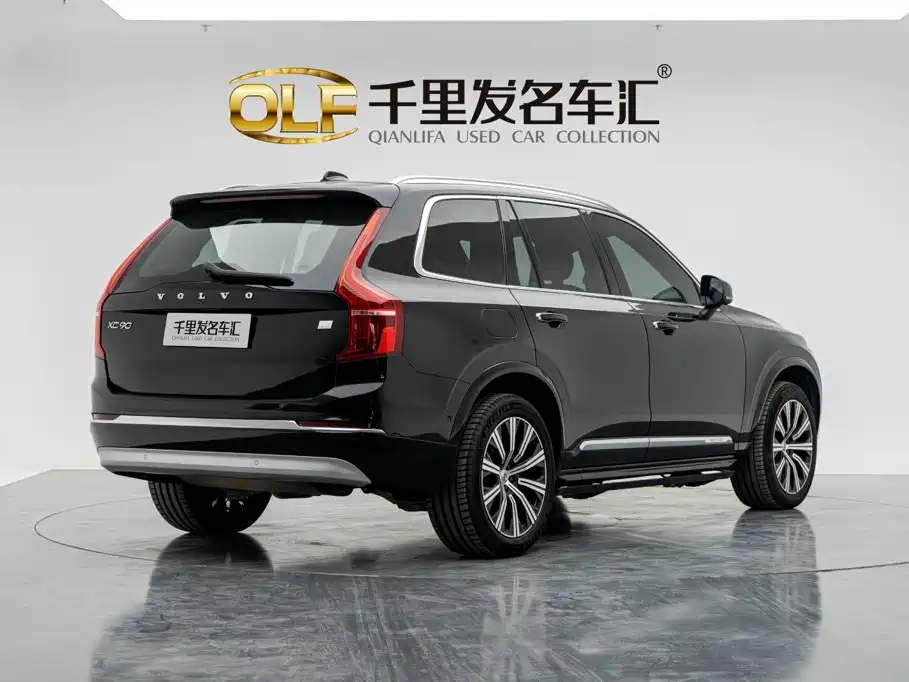Volvo XC90 PHEV — миниатюра 4