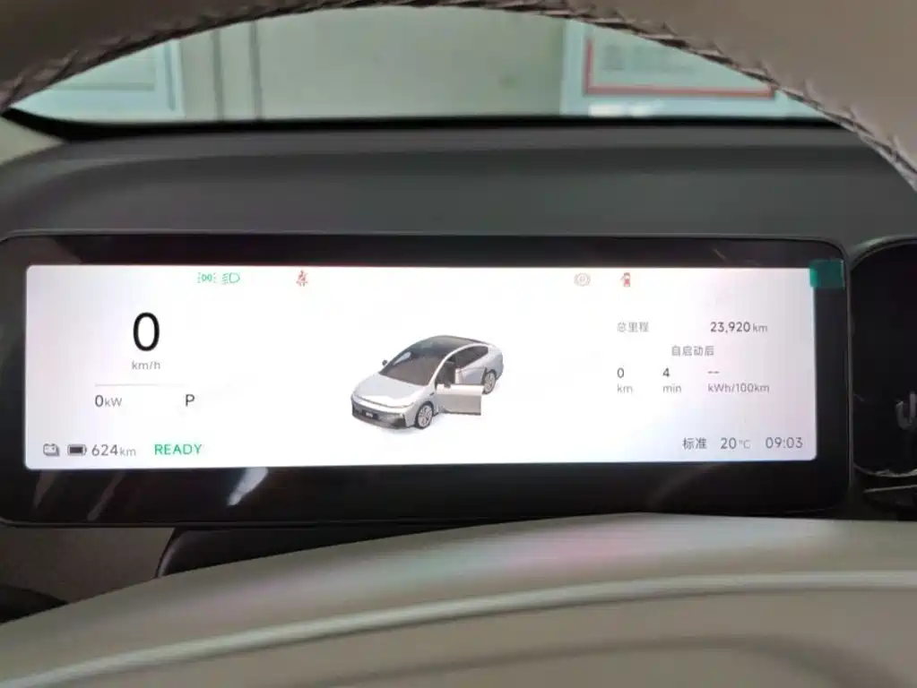 Leapmotor Leapmotor B01 — миниатюра 9