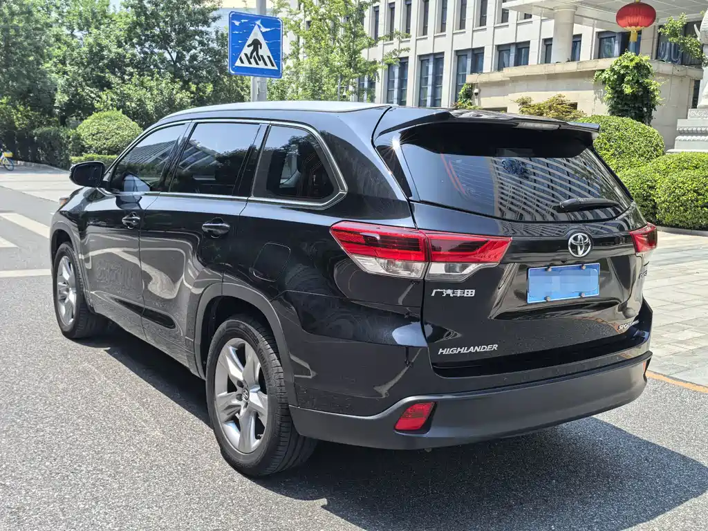 Toyota Highlander — миниатюра 3