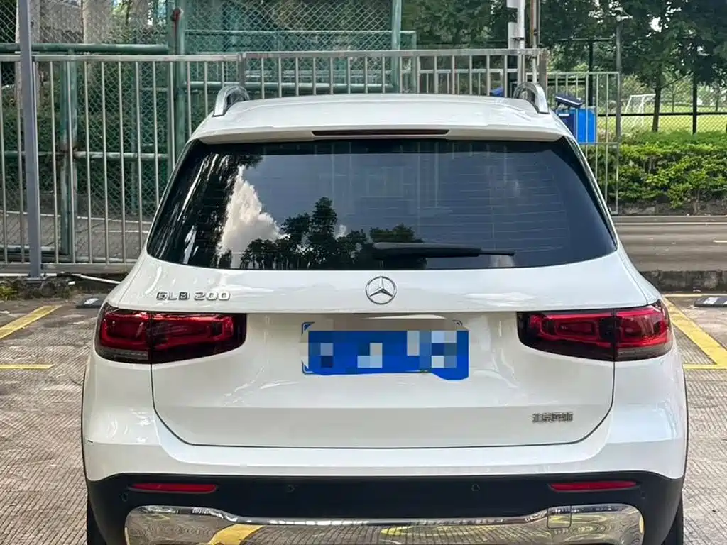 Mercedes-Benz GLB — миниатюра 8