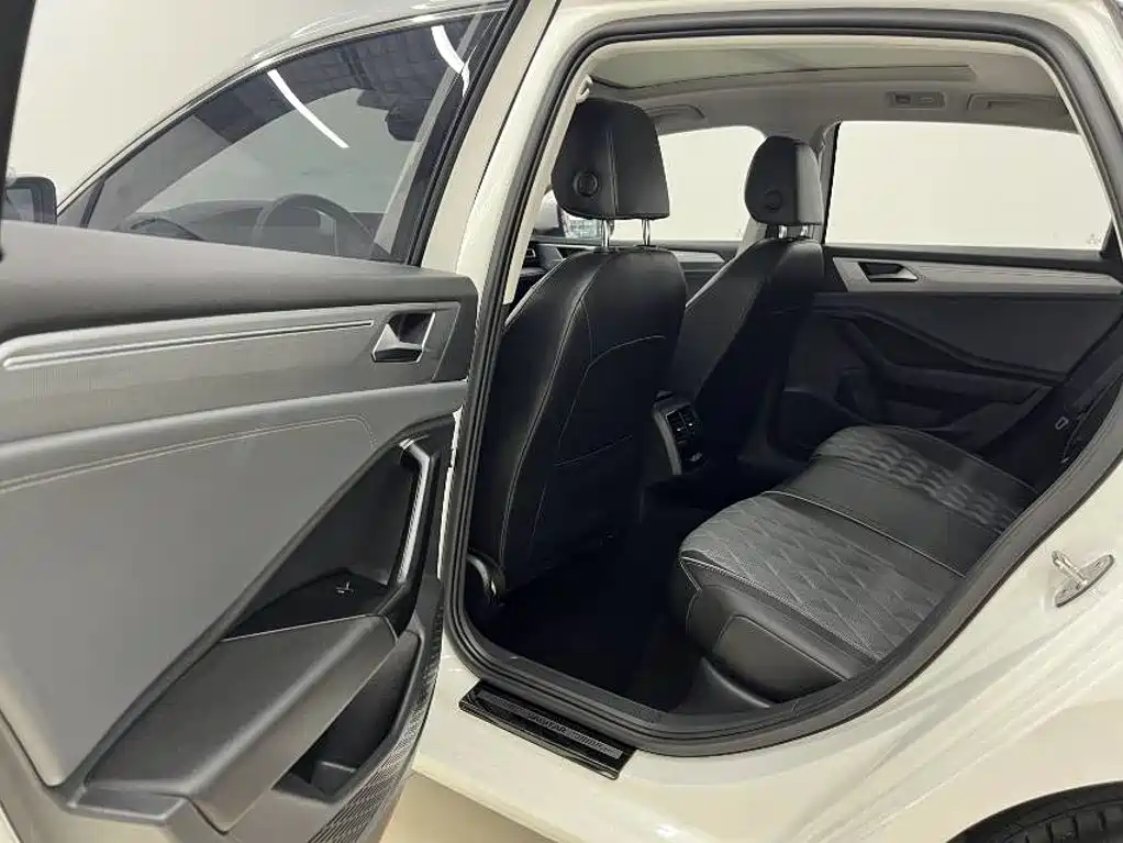 Volkswagen Sagitar — миниатюра 11