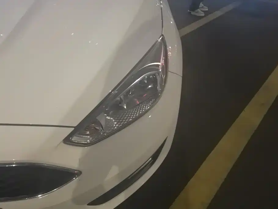 Ford Focus — миниатюра 5