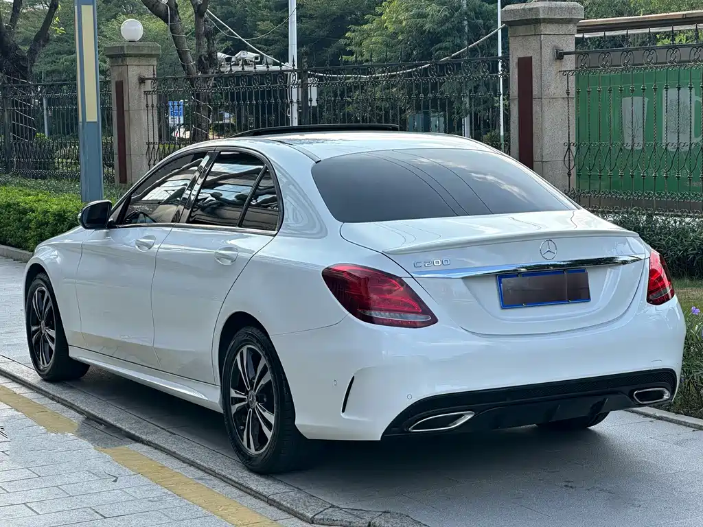 Mercedes-Benz C-Class — миниатюра 10