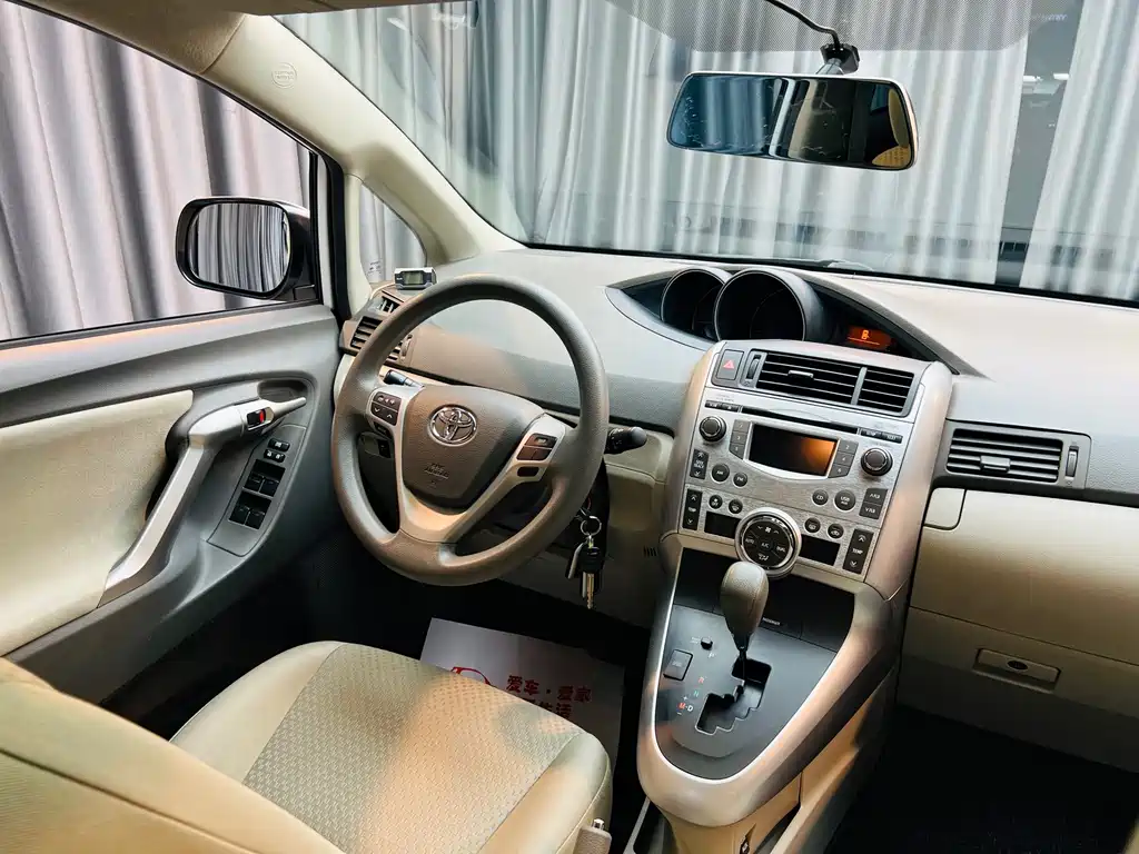 Toyota Verso — миниатюра 12