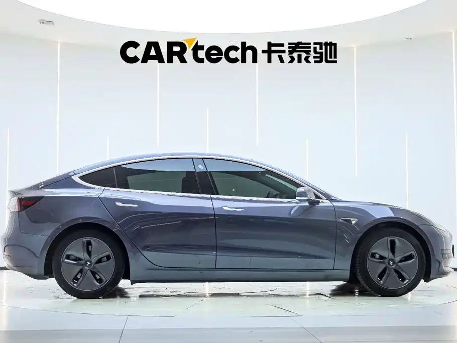Tesla Model 3 — миниатюра 4