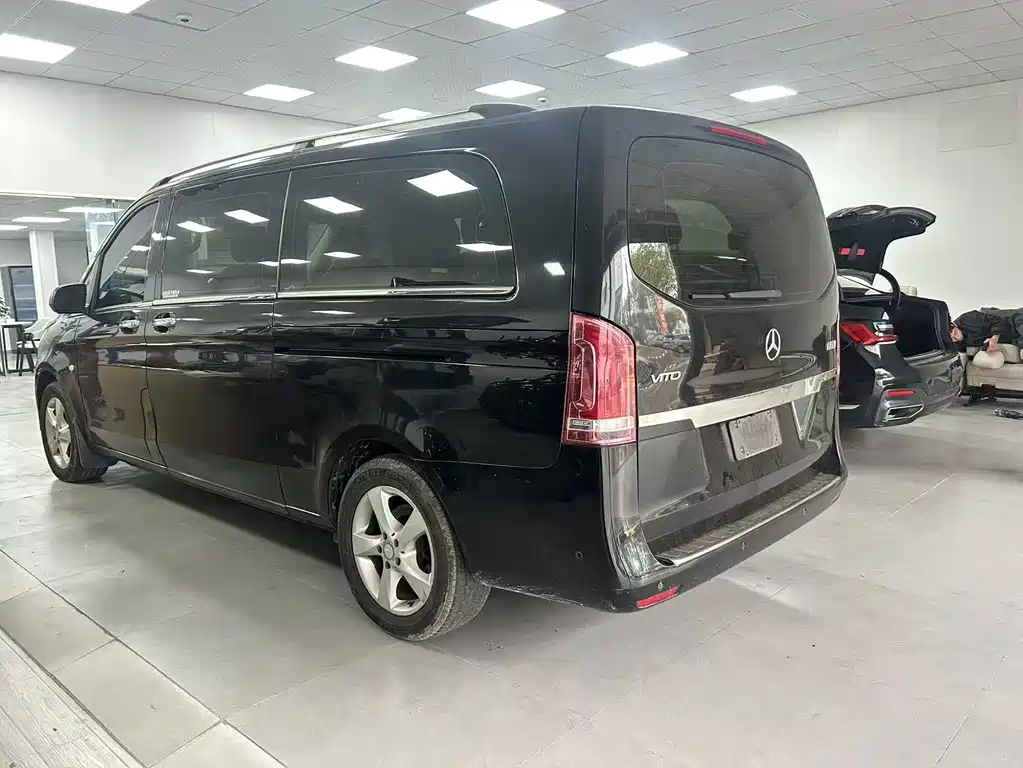 Mercedes-Benz Vito — миниатюра 4