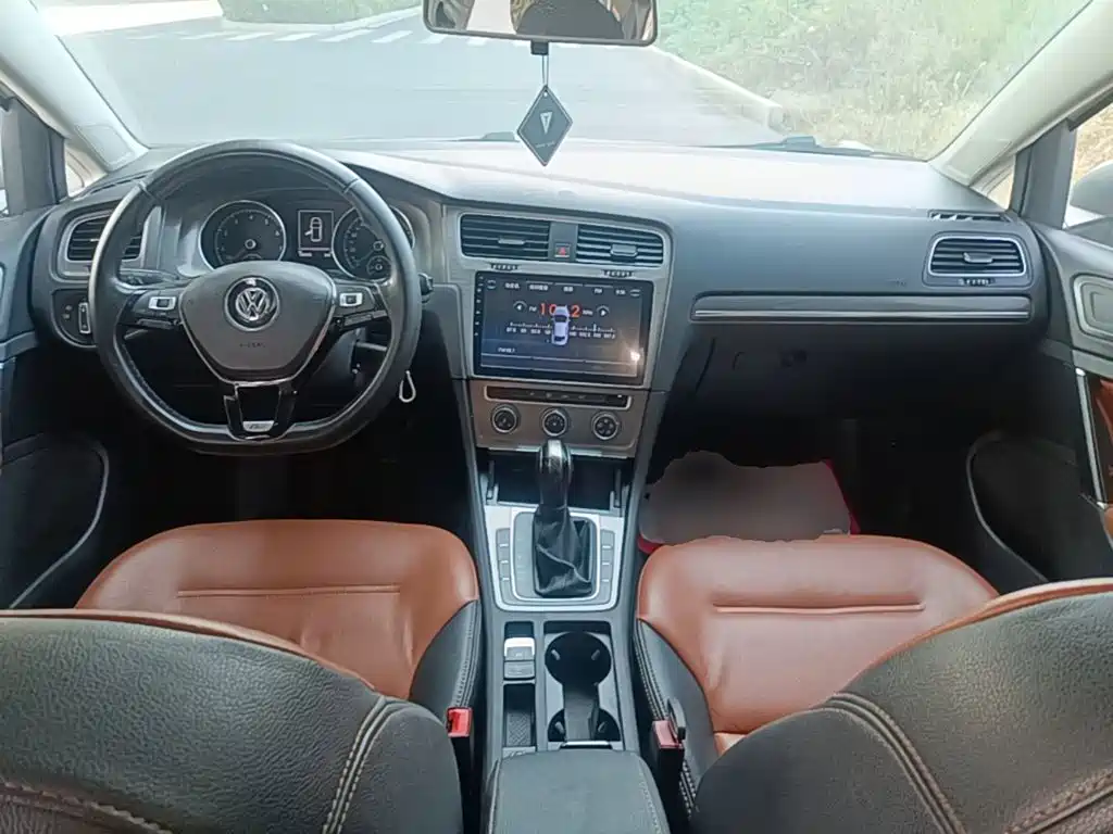 Volkswagen Golf — миниатюра 10