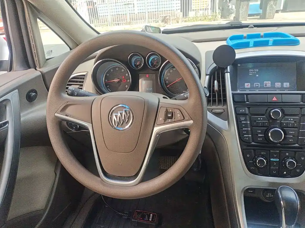 Buick Excelle — миниатюра 11