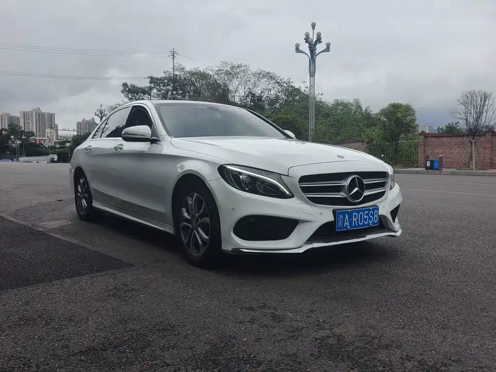 Mercedes-Benz C-Class — миниатюра 3