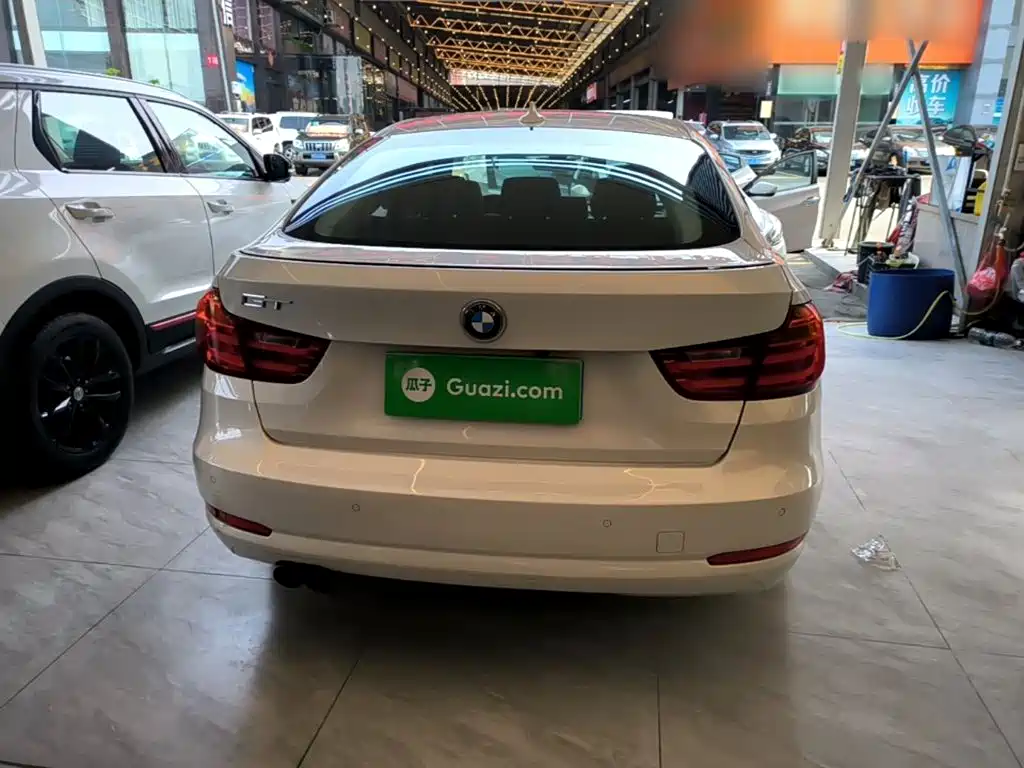 BMW 3 Series GT — миниатюра 6