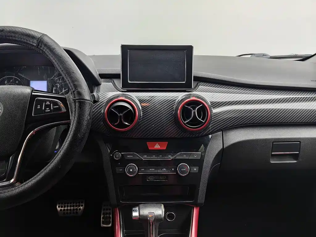 BAIC Senova X25 — миниатюра 12