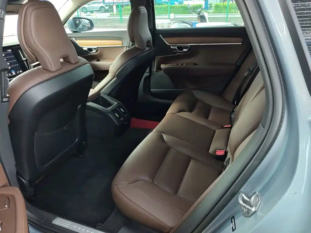 Volvo S90 — миниатюра 17