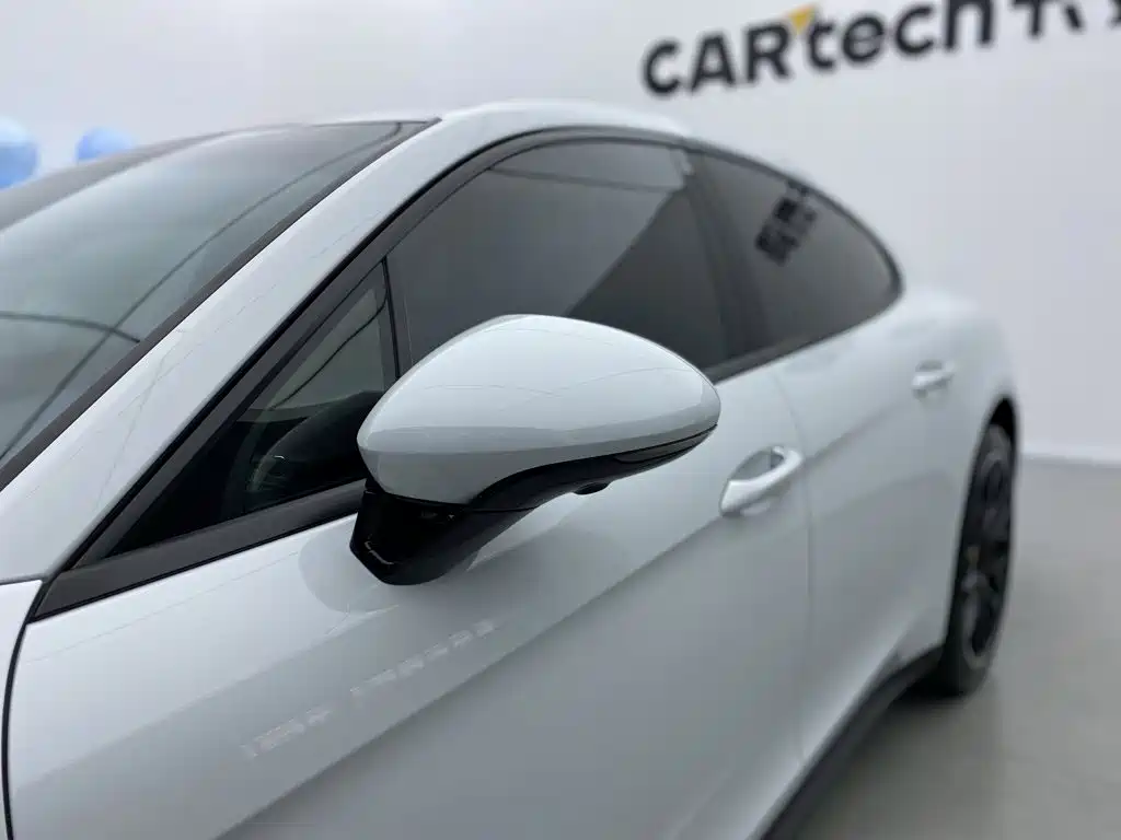 Porsche Panamera — миниатюра 12