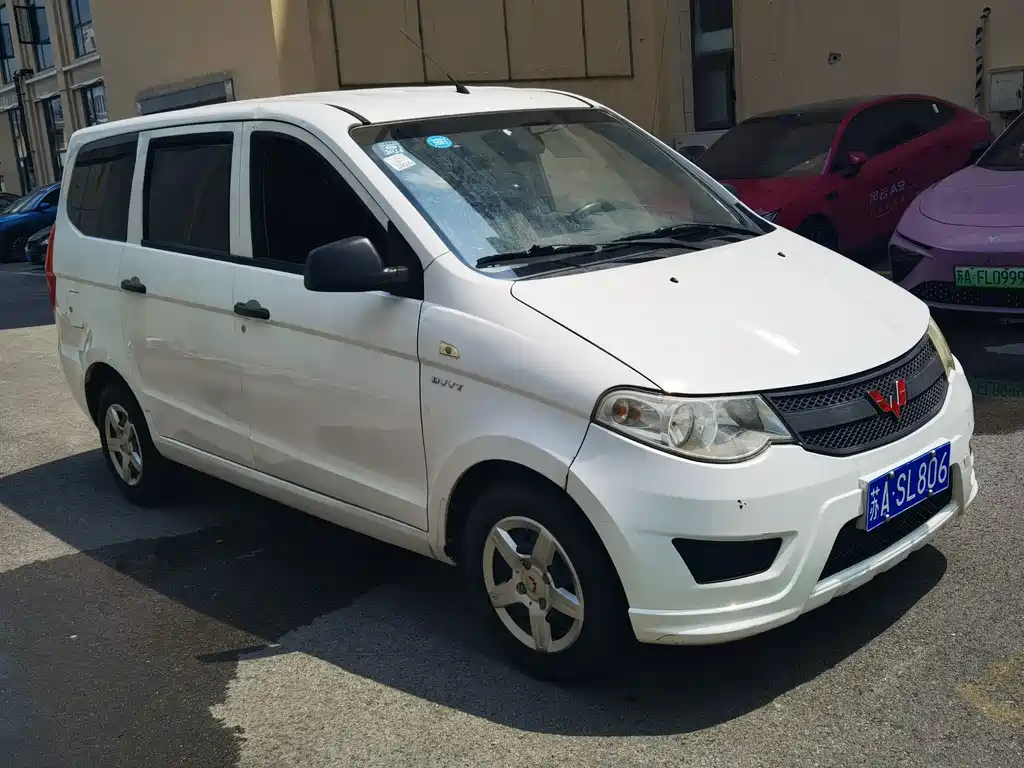Wuling Hongguang — миниатюра 2