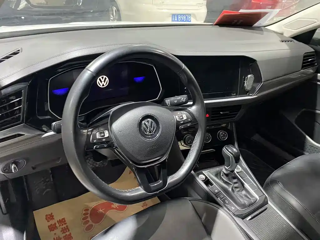 Volkswagen Sagitar — миниатюра 6