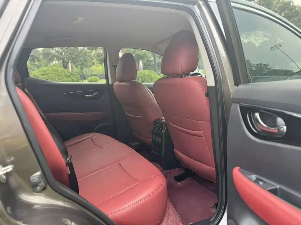 Nissan Qashqai — миниатюра 15