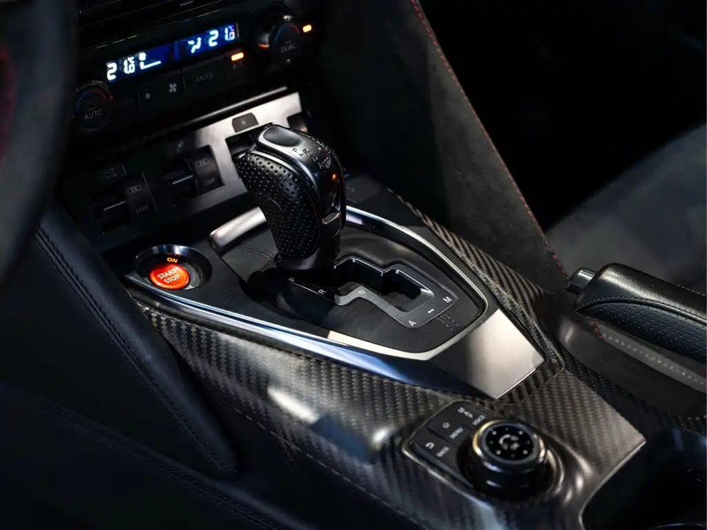 Nissan GT-R — миниатюра 24