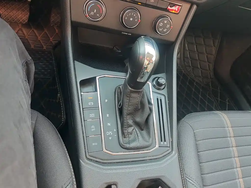 Volkswagen Lavida — миниатюра 14