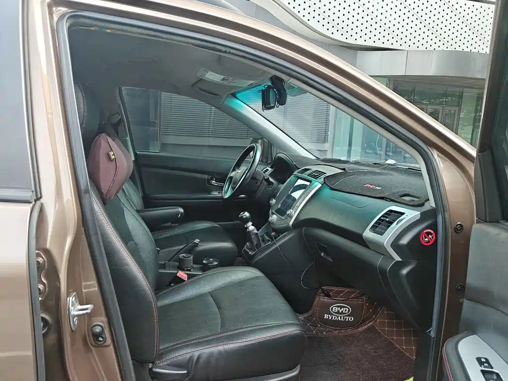 BYD S6 — миниатюра 5