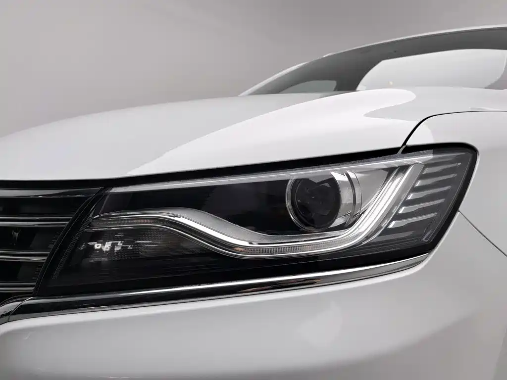 Roewe RX5 — миниатюра 7