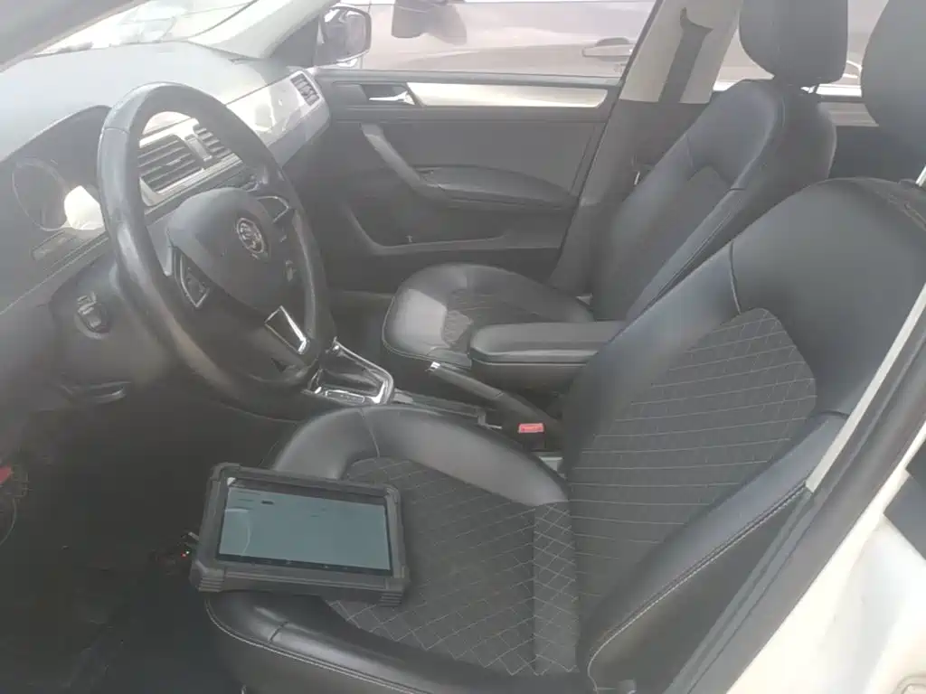 Skoda Rapid — миниатюра 15