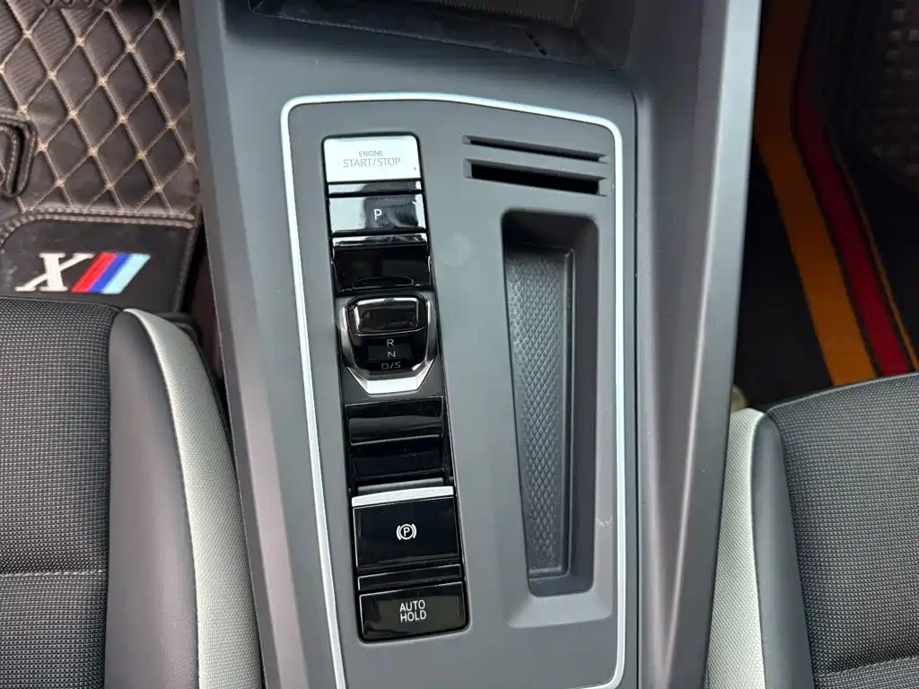 Volkswagen Golf — миниатюра 14