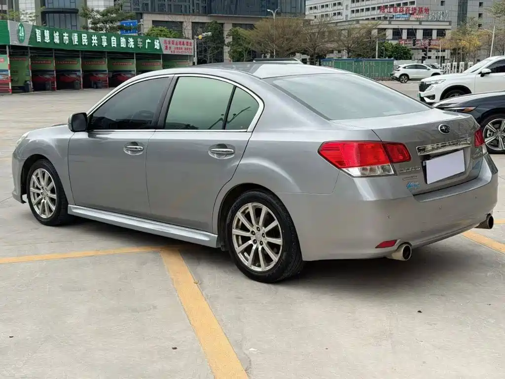Subaru Legacy — миниатюра 9