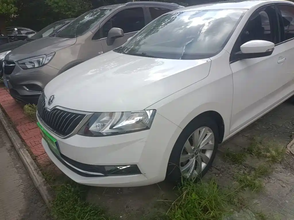 Skoda Rapid — миниатюра 24