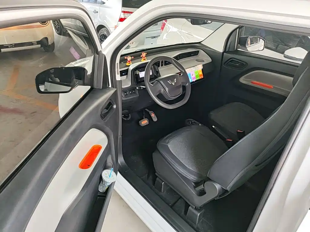 Wuling MINIEV — миниатюра 16