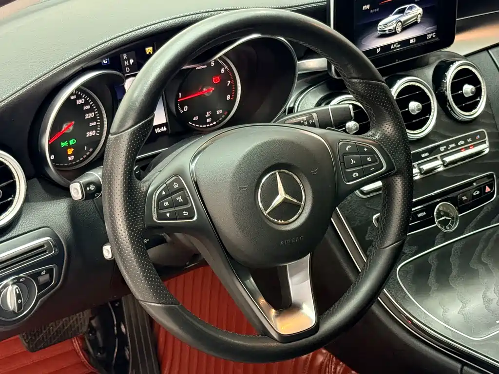 Mercedes-Benz C-Class — миниатюра 10