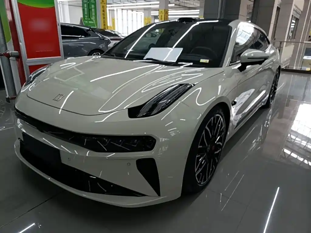Zeekr 001 2025