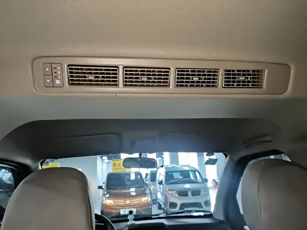 Wuling Rongguang S — миниатюра 18