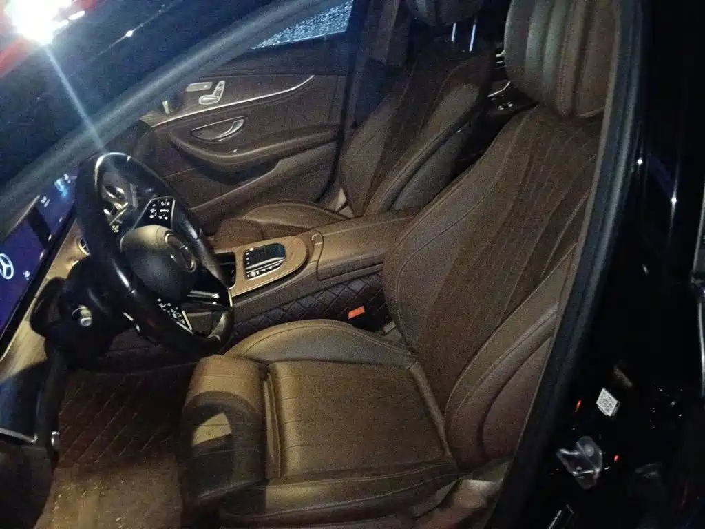Mercedes-Benz E-Class — миниатюра 8