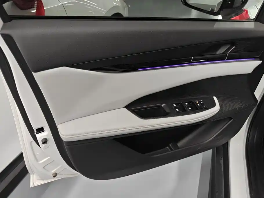 Changan UNI-V iDD — миниатюра 7