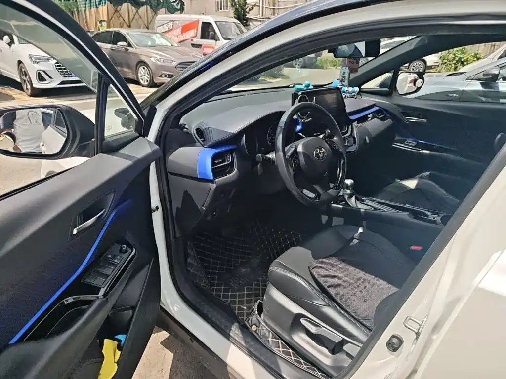 Toyota IZOA — миниатюра 14