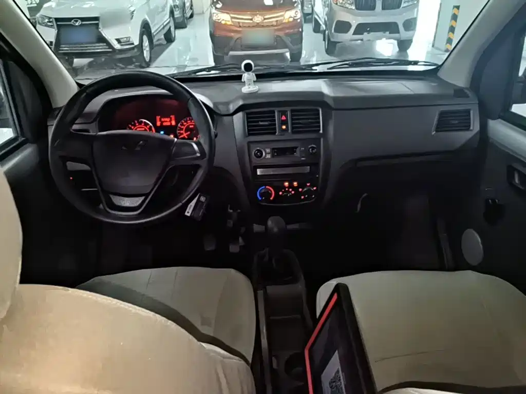 Wuling Rongguang S — миниатюра 10