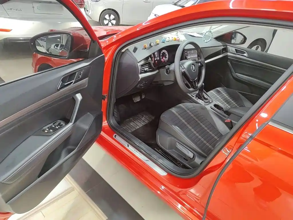 Volkswagen Lavida — миниатюра 16