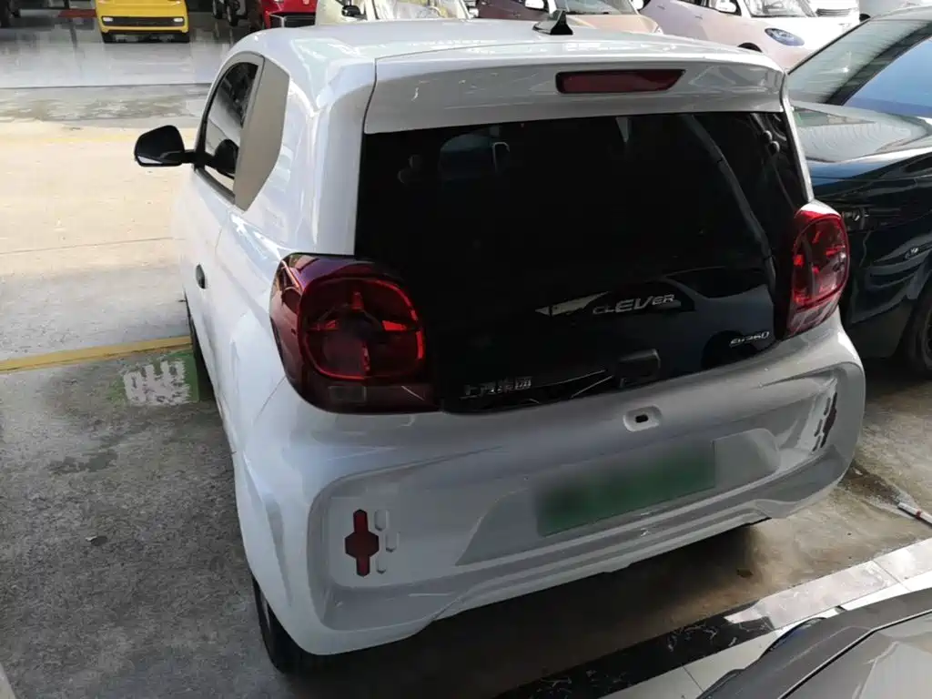 Roewe Clever — миниатюра 5