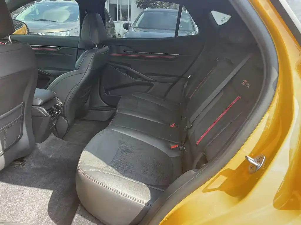 Ford Mondeo — миниатюра 6