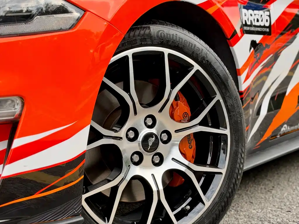 Ford Mustang — миниатюра 10