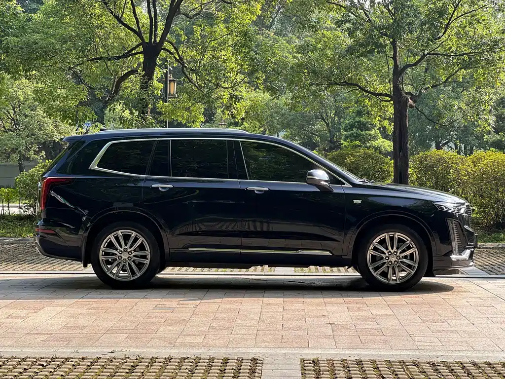 Cadillac XT6 — миниатюра 7