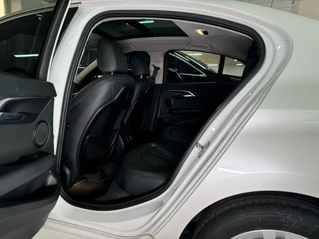 BMW 1 Series — миниатюра 17