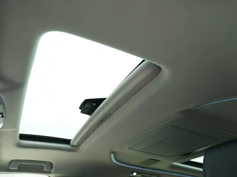 Toyota Vellfire — миниатюра 12