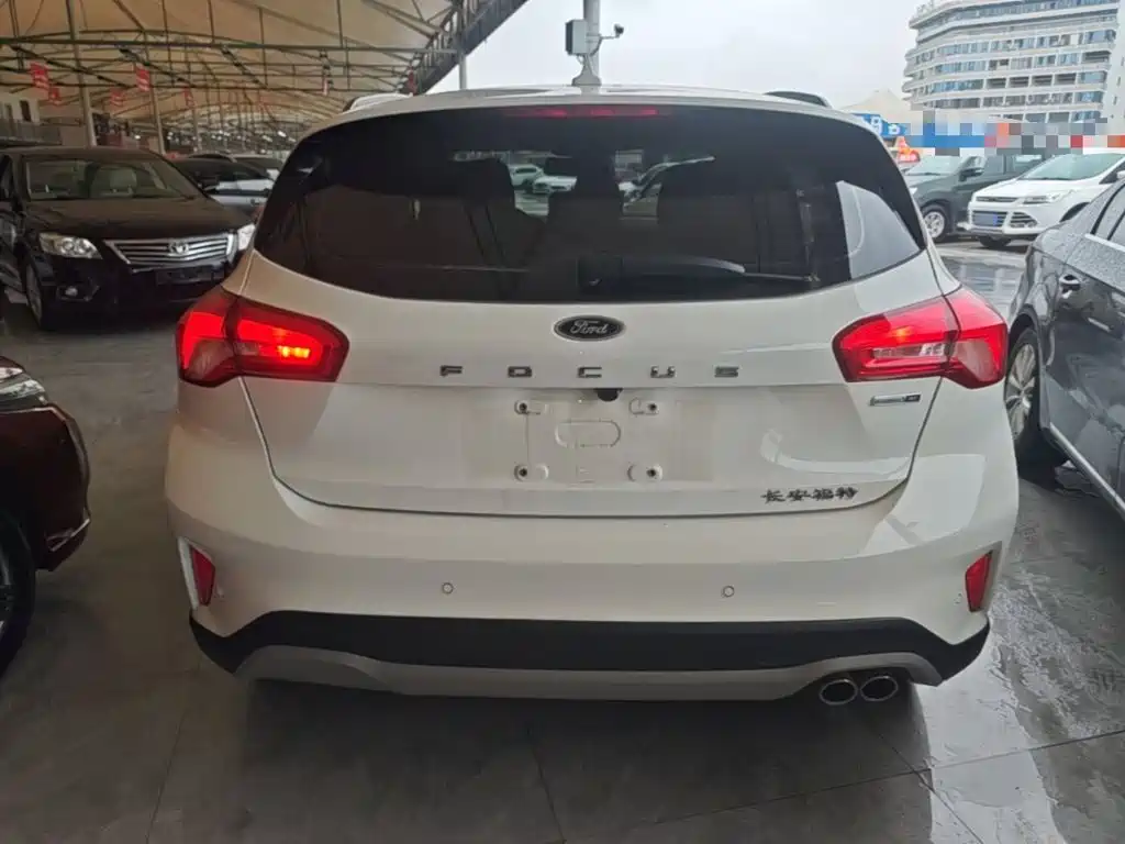 Ford Focus Active — миниатюра 6