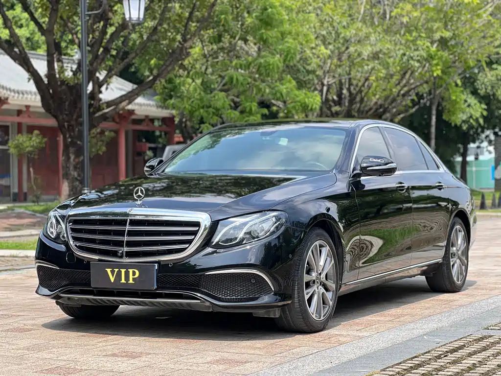 Mercedes-Benz E-Class — миниатюра 2