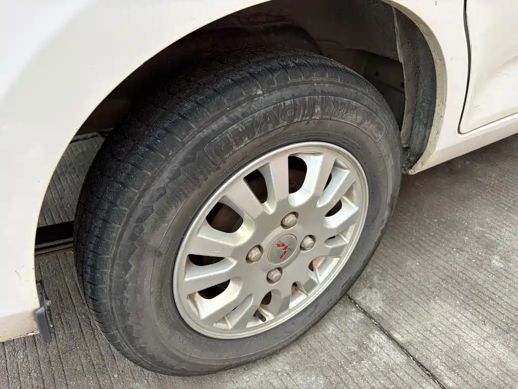 Wuling Rongguang V — миниатюра 12